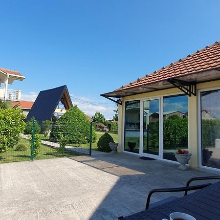 Cozzy Apartment Near The Aiport Podgorica Mitrovici  Exterior photo